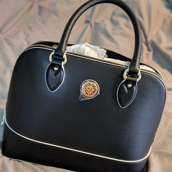 Anne Klein Handbags - 🔥ONE DAY SALE🔥Anne Klein Acrosstown Bag